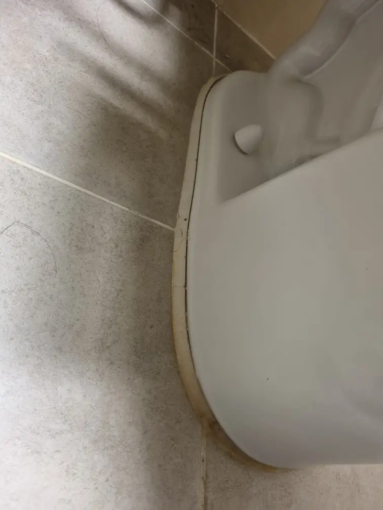 흔들흔들 불안한 우리 집 변기, 막힘해결119의 백시멘트 시공으로 꽉 잡았습니다!